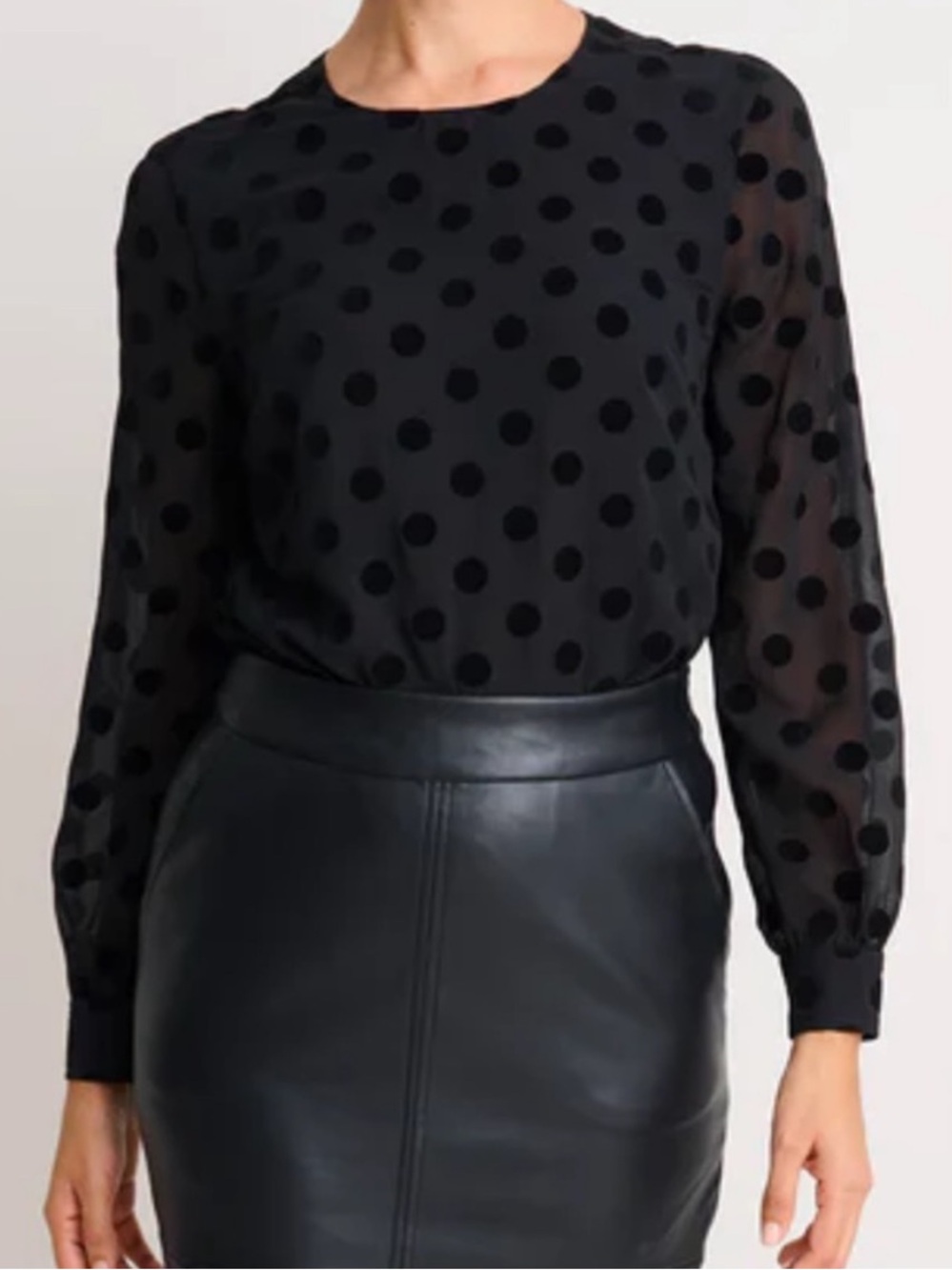 UNTUCKit Bow Back Eva Shirt Blouse Black Dark Romance Women's size M.
